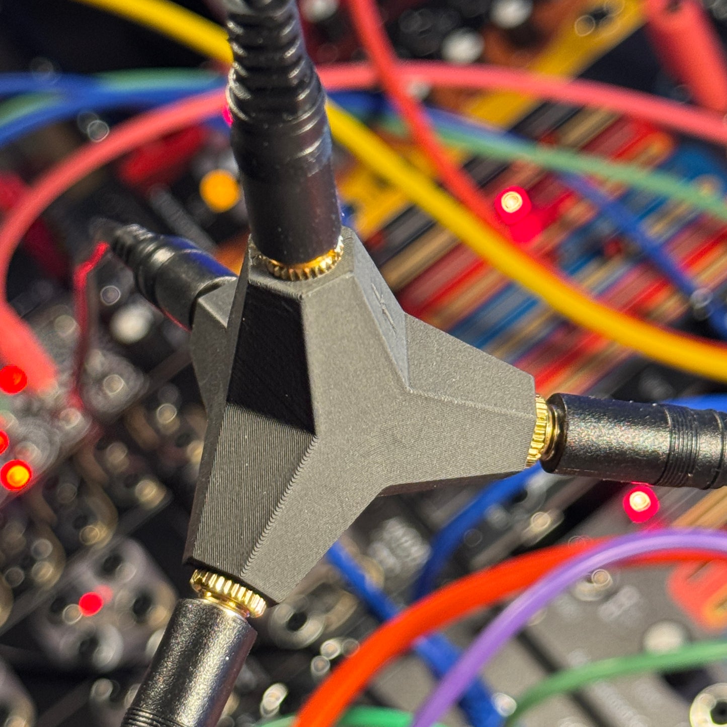 Tetrapod signal splitter